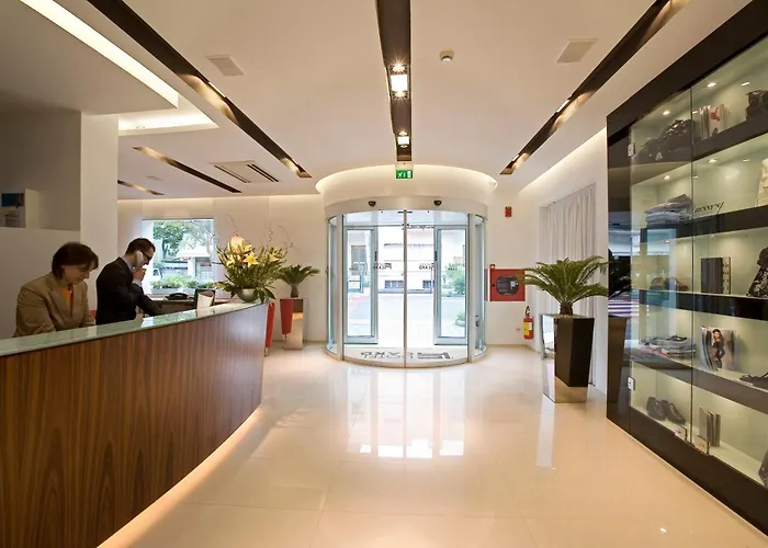 Card International Hotel